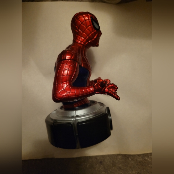 Spiderman battery operated night light.... battery's not included - Picture 6 of 11
